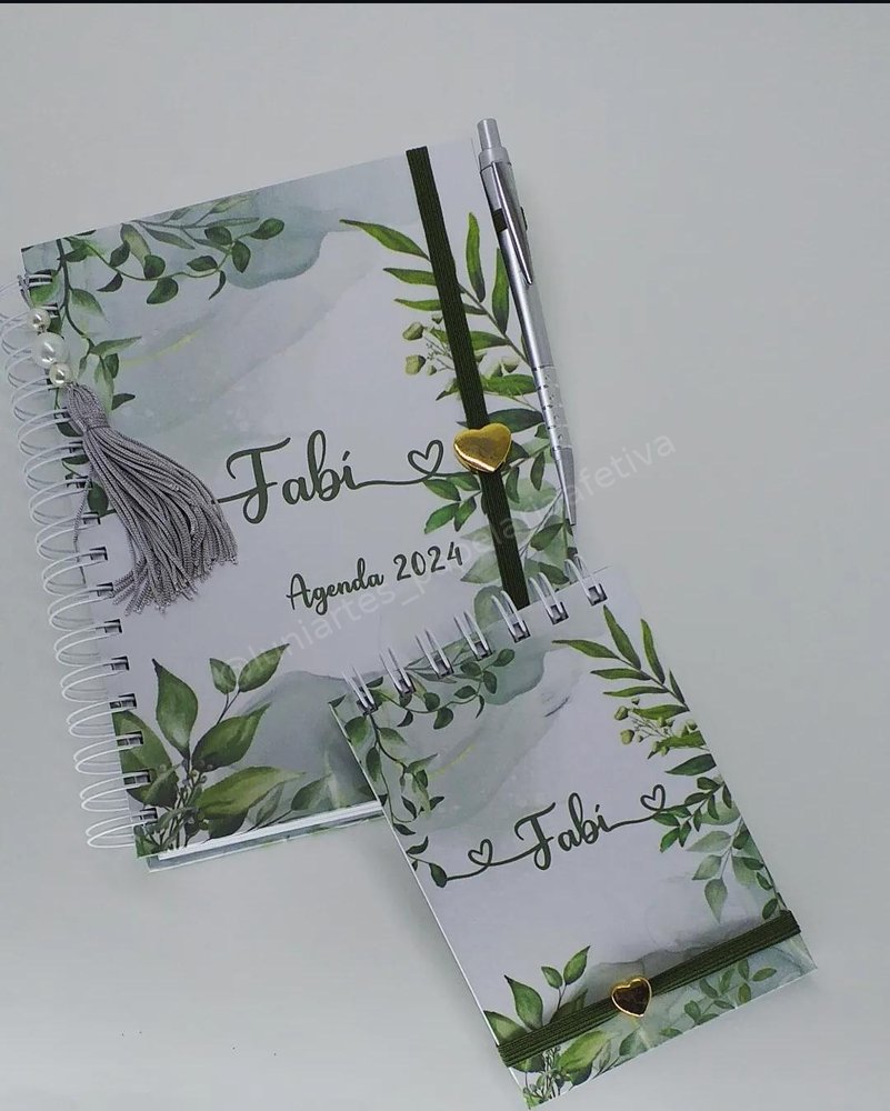 Agenda com estampa de folhagens e mini bloco